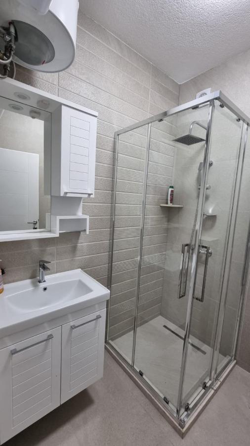 Elan Luxury Apartments & Rooms Plav Esterno foto