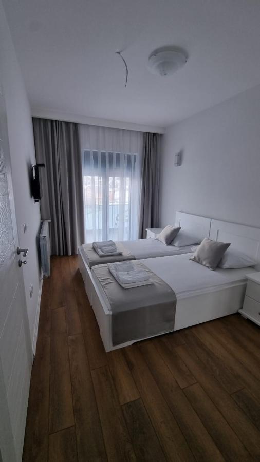 Elan Luxury Apartments & Rooms Plav Esterno foto