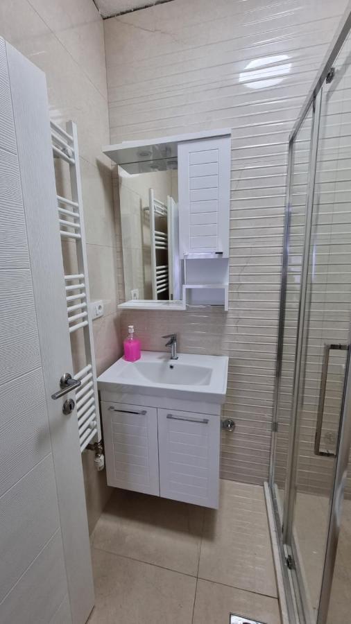Elan Luxury Apartments & Rooms Plav Esterno foto