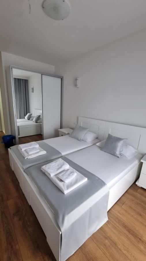 Elan Luxury Apartments & Rooms Plav Esterno foto