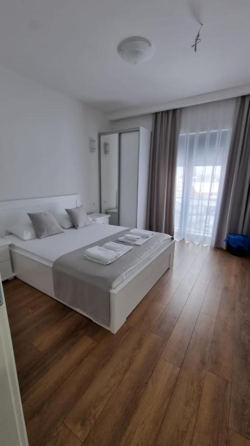 Elan Luxury Apartments & Rooms Plav Esterno foto
