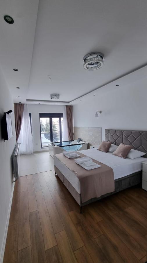 Elan Luxury Apartments & Rooms Plav Esterno foto